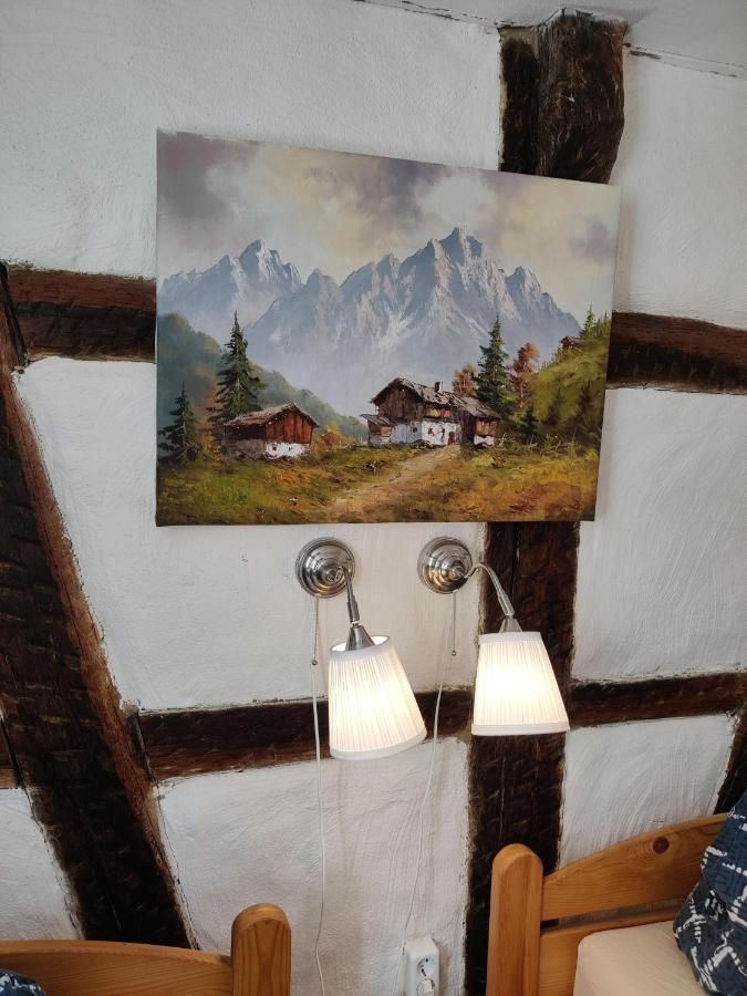 Gemuetliche Gaestezimmer In Einem Neu Sanierten Fachwerkhaus Заксенгайм Екстер'єр фото