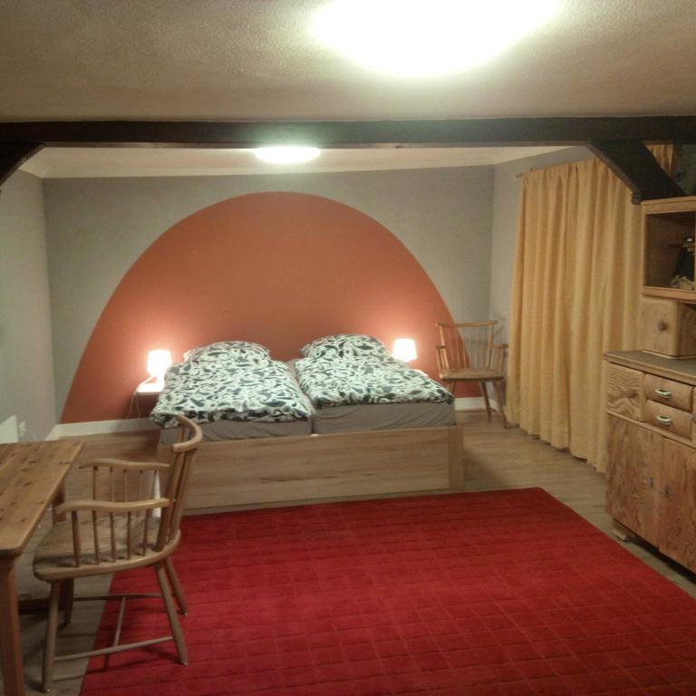 Gemuetliche Gaestezimmer In Einem Neu Sanierten Fachwerkhaus Заксенгайм Екстер'єр фото