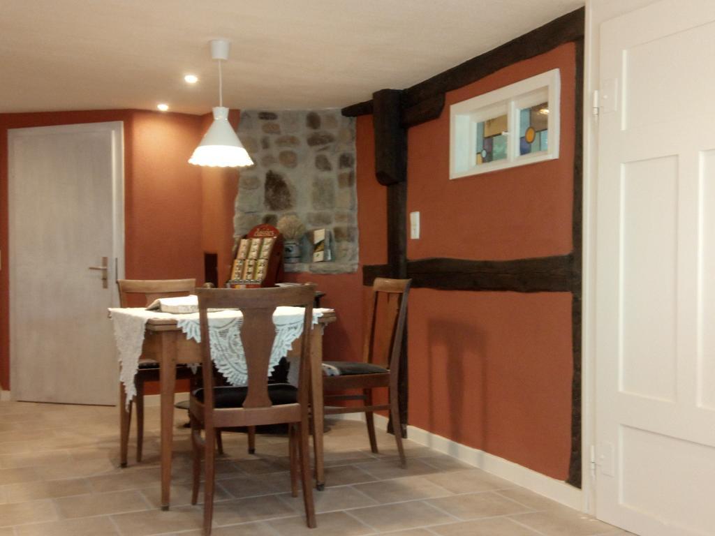 Gemuetliche Gaestezimmer In Einem Neu Sanierten Fachwerkhaus Заксенгайм Екстер'єр фото